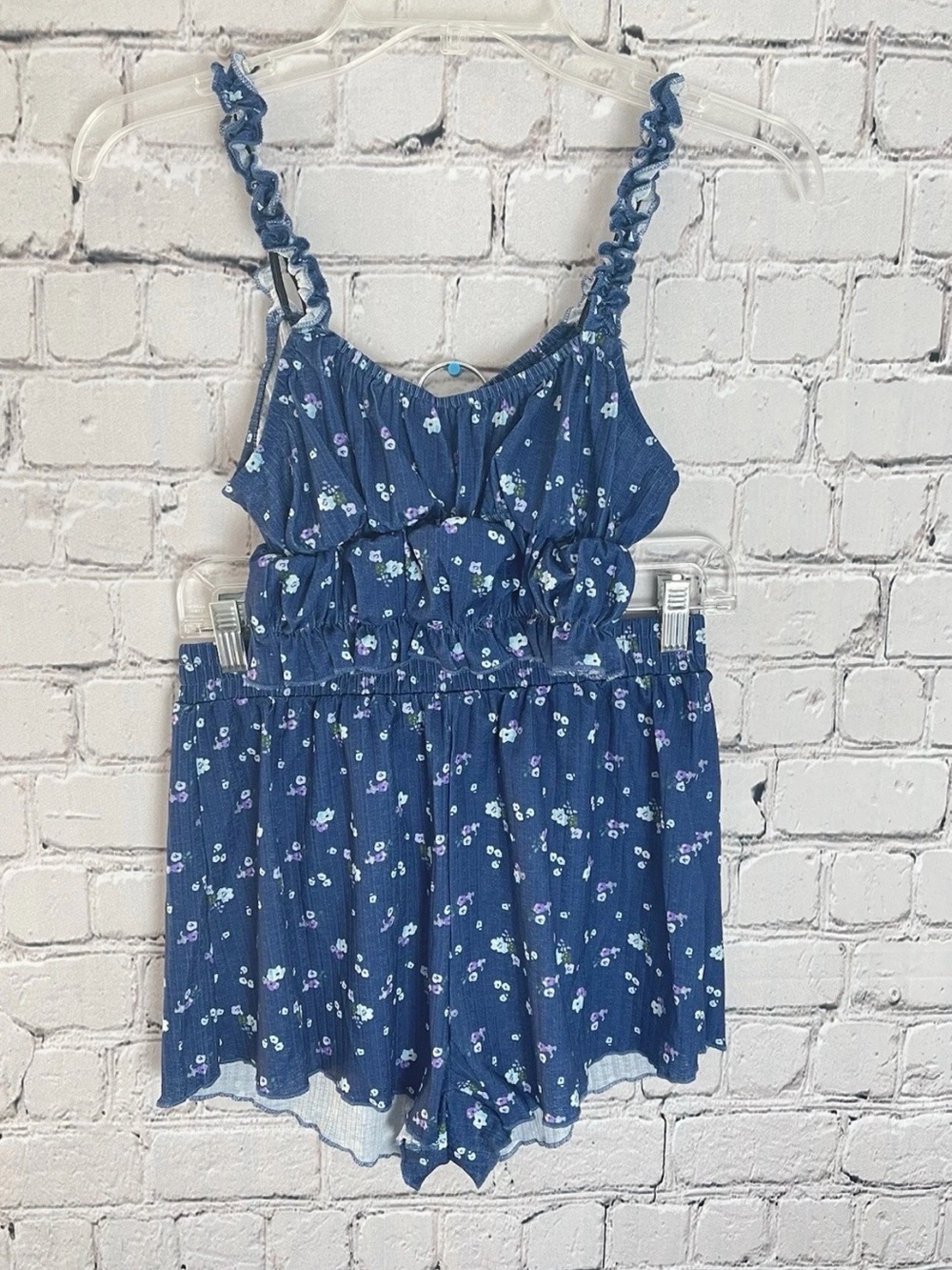 Zaful Blue Floral Crop Top And Shorts Set Size Small